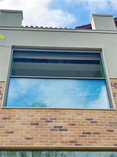 Can lift and slide windows be opened fully?