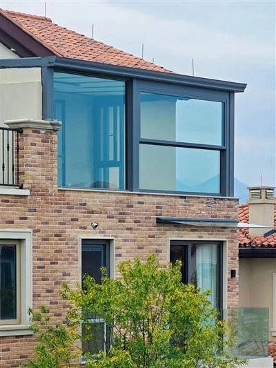 Chrome Sash Lifting Window